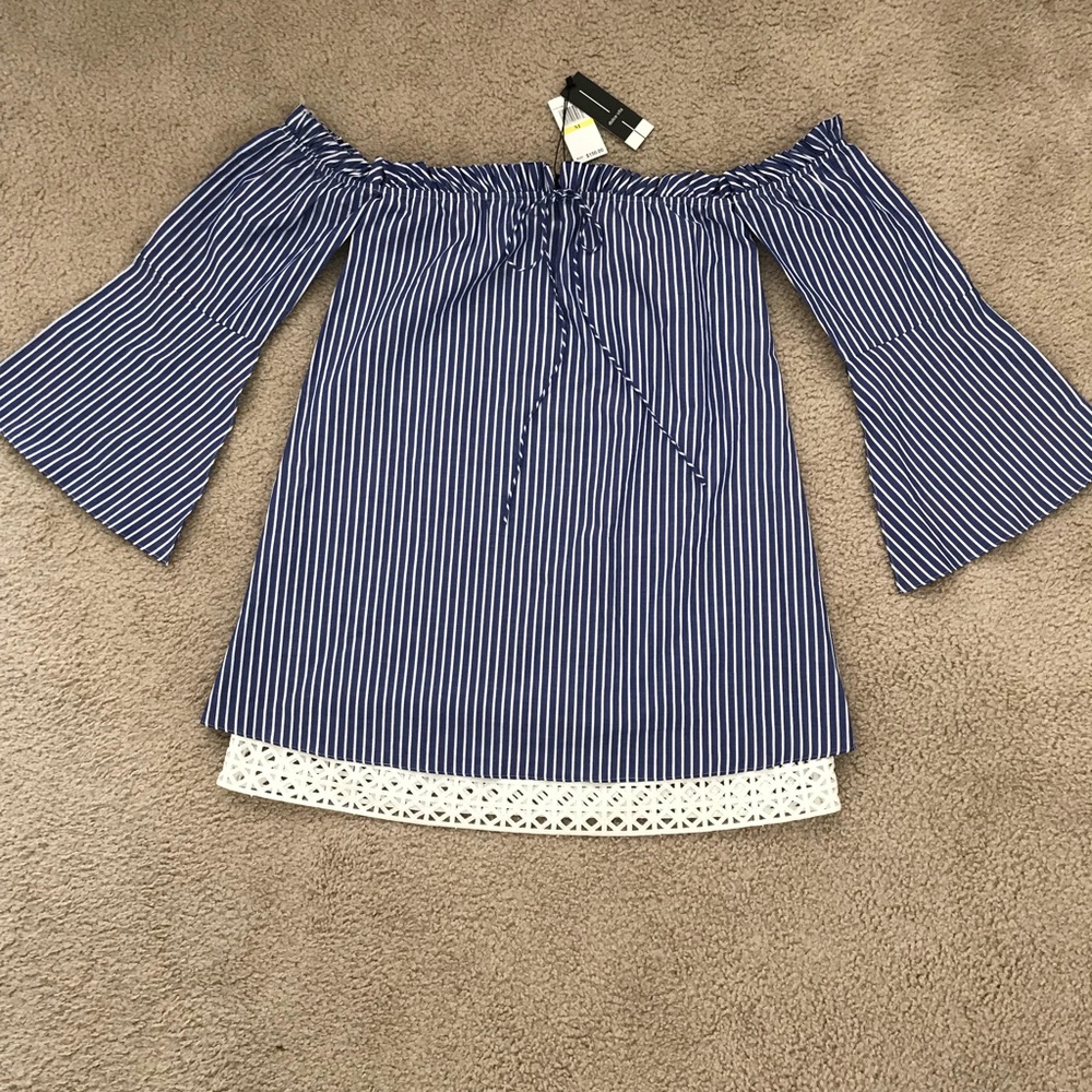 NWT Dolce Vita Delainey Blue and White Off The Shoulder Striped Dress Size M - Picture 3 of 8
